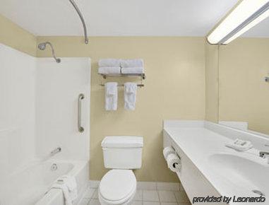 Baymont Inn & Suites Orlando/Universal Area エクステリア 写真